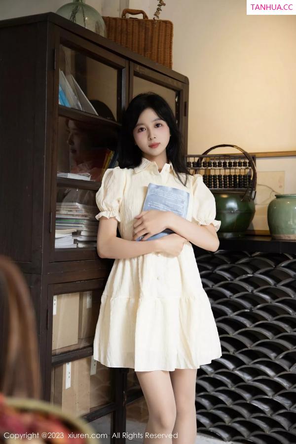 糖豆  [XiuRen]高清写真图 2023.11.30 No.7742 糖豆sisi 清纯美腿第9张图片